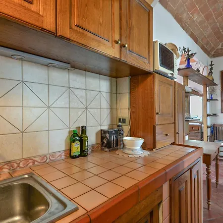 Nadine - Bilocale In Centro *